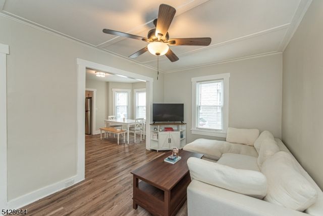 83 Westville Ave, Caldwell Boro Twp., NJ 07006