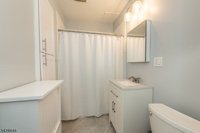 83 Westville Ave, Caldwell Boro Twp., NJ 07006