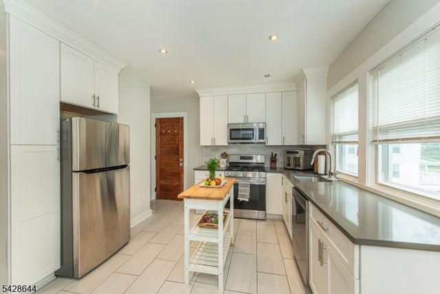 83 Westville Ave, Caldwell Boro Twp., NJ 07006