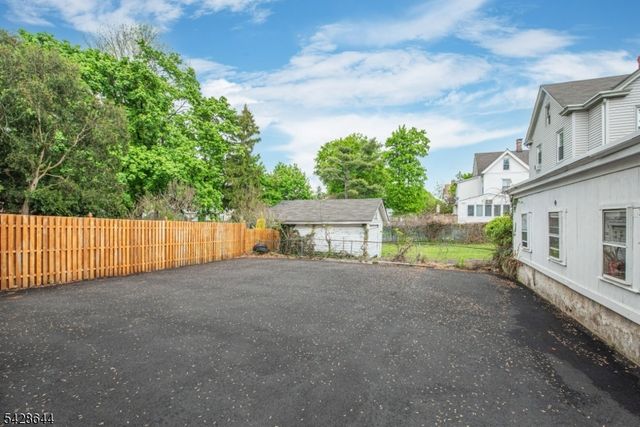 83 Westville Ave, Caldwell Boro Twp., NJ 07006