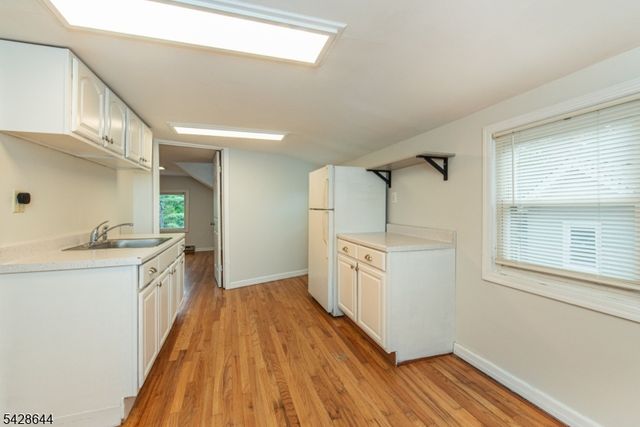 83 Westville Ave, Caldwell Boro Twp., NJ 07006