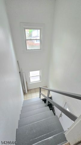 83 Westville Ave, Caldwell Boro Twp., NJ 07006