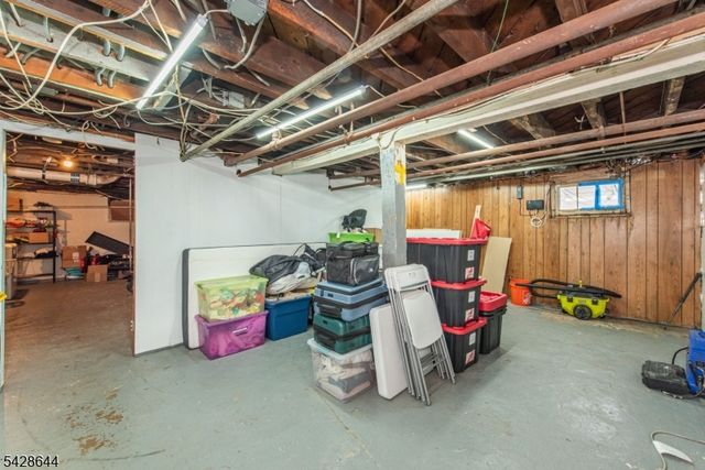 83 Westville Ave, Caldwell Boro Twp., NJ 07006