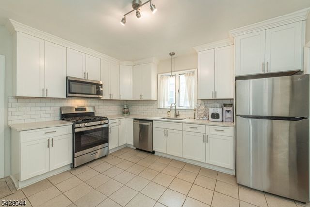 83 Westville Ave, Caldwell Boro Twp., NJ 07006