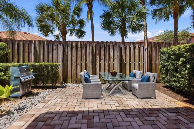 277 Las Brisas Circle, Sunrise, FL 33326
