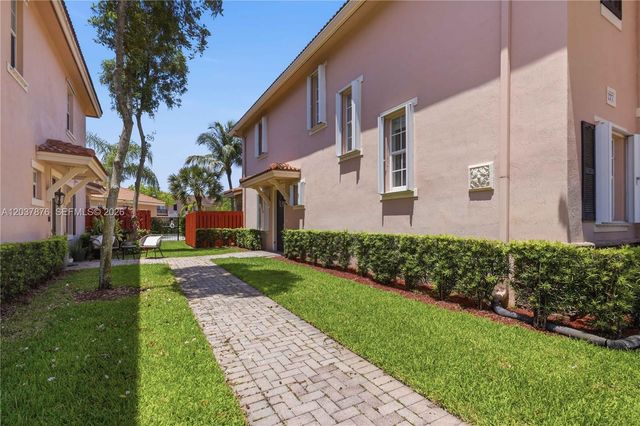 277 Las Brisas Circle, Sunrise, FL 33326