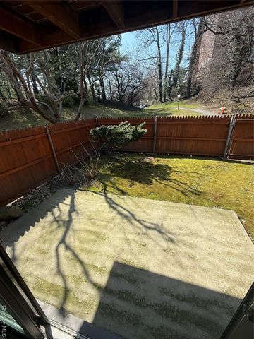 10 Bronxville Glen Drive 1, Bronxville, NY 10708