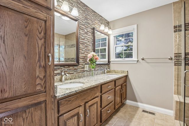 1061 W Cedar Lane, Crawfordsville, IN 47933
