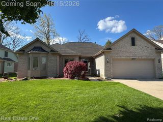 1668 S Shore Drive, Rochester Hills, MI 48307