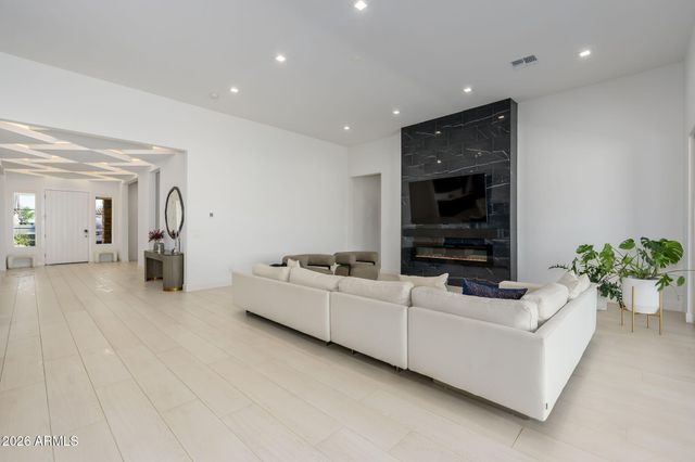 1298 E MEAD Drive, Gilbert, AZ 85298