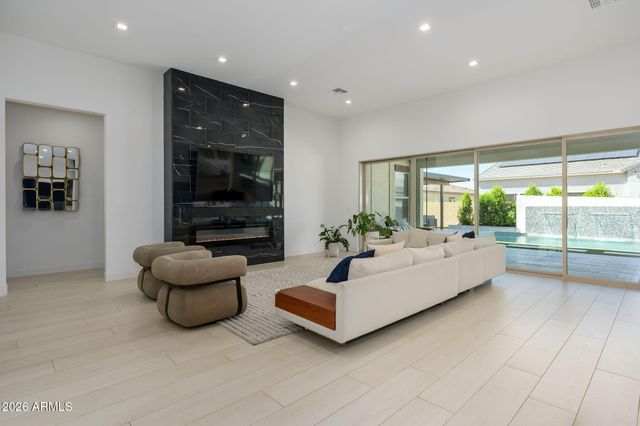 1298 E MEAD Drive, Gilbert, AZ 85298