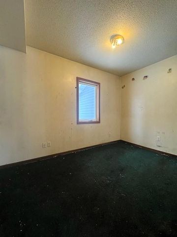 623 E Adams Avenue, Mahnomen, MN 56557