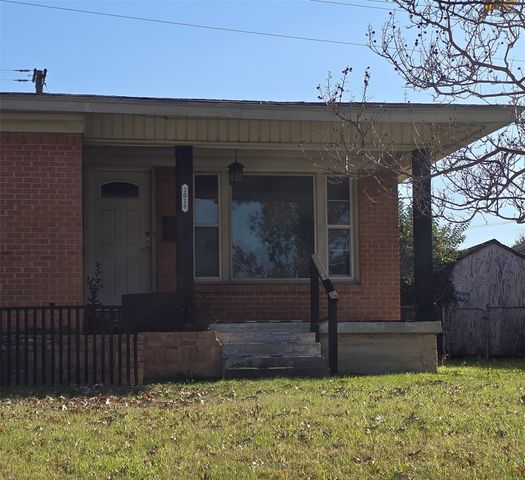 2018 Van Cleave Drive, Dallas, TX 75216