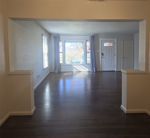 2018 Van Cleave Drive, Dallas, TX 75216