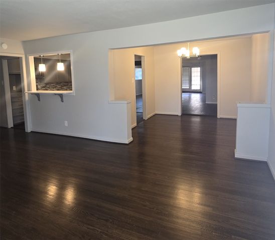 2018 Van Cleave Drive, Dallas, TX 75216