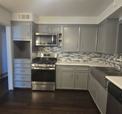 2018 Van Cleave Drive, Dallas, TX 75216