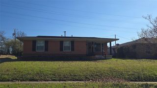 2018 Van Cleave Drive, Dallas, TX 75216