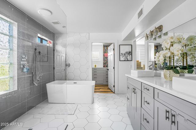 16222 N BOULDER Drive, Fountain Hills, AZ 85268