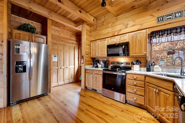 561 Signal Ridge, Sylva, NC 28779