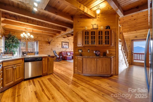 561 Signal Ridge, Sylva, NC 28779