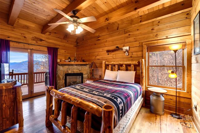 561 Signal Ridge, Sylva, NC 28779