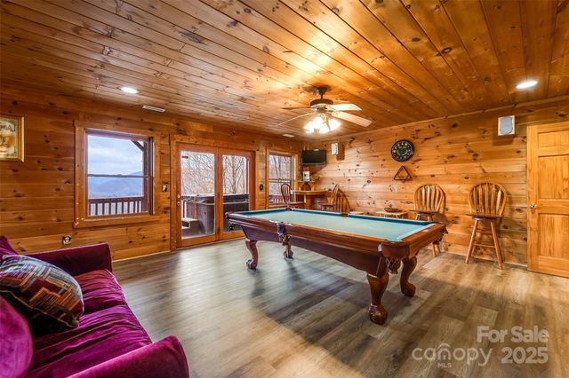 561 Signal Ridge, Sylva, NC 28779