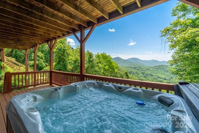 561 Signal Ridge, Sylva, NC 28779