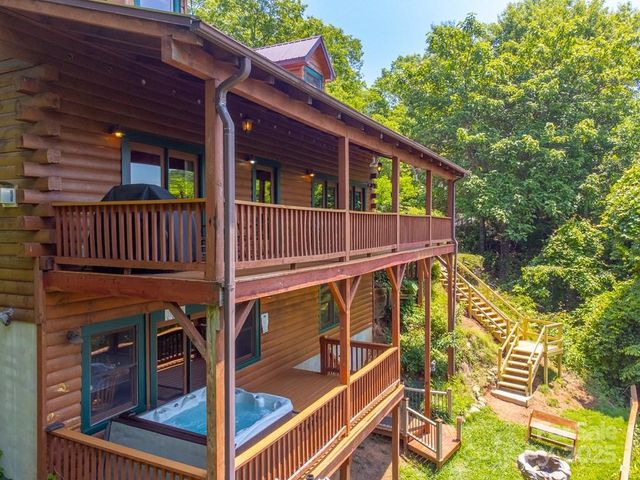 561 Signal Ridge, Sylva, NC 28779