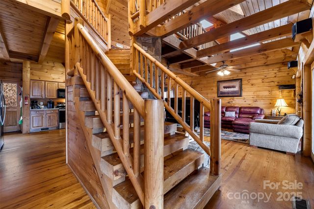 561 Signal Ridge, Sylva, NC 28779