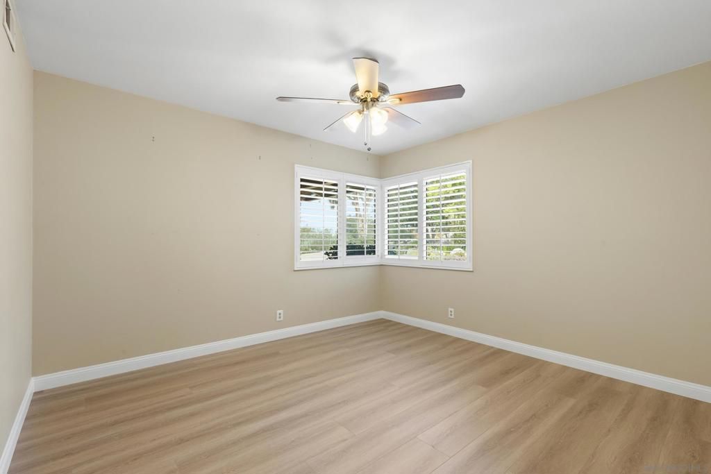 Image 16 of property listing at 13941 Sagewood Dr, Poway, CA 92064