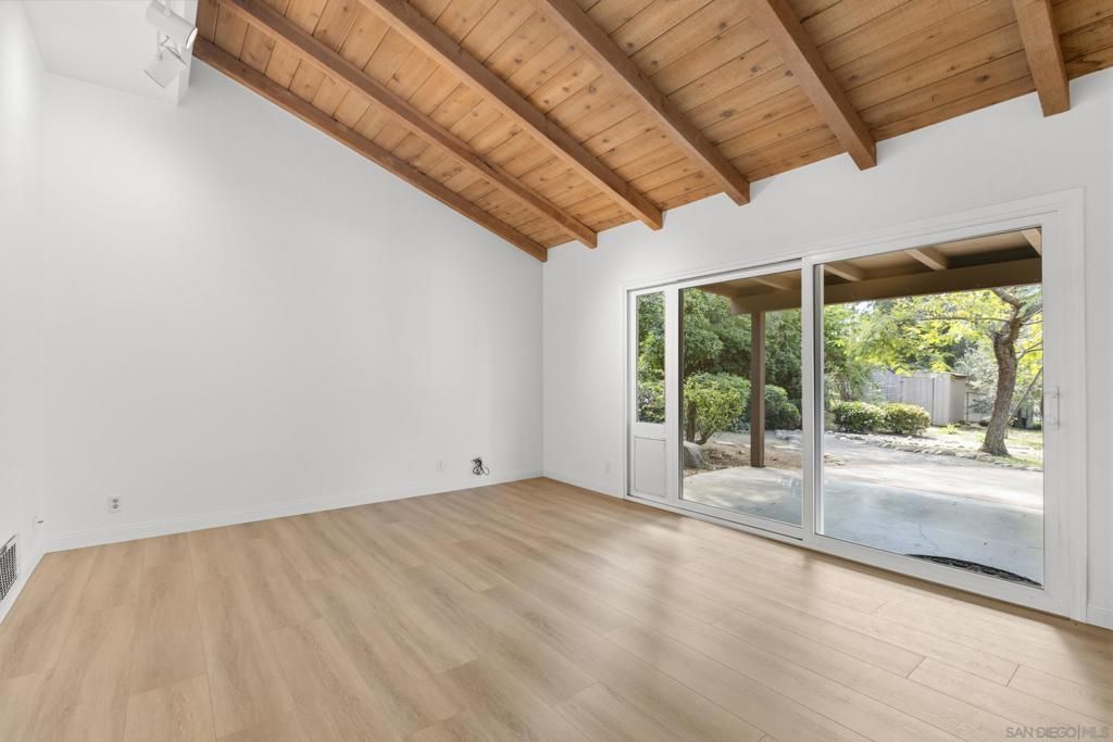 Image 21 of property listing at 13941 Sagewood Dr, Poway, CA 92064