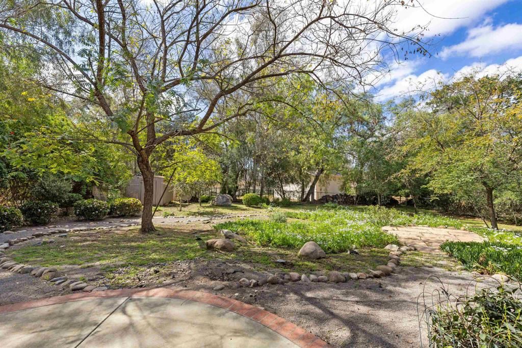 Image 23 of property listing at 13941 Sagewood Dr, Poway, CA 92064