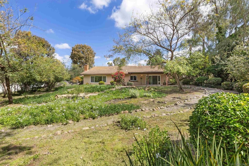 Image 24 of property listing at 13941 Sagewood Dr, Poway, CA 92064