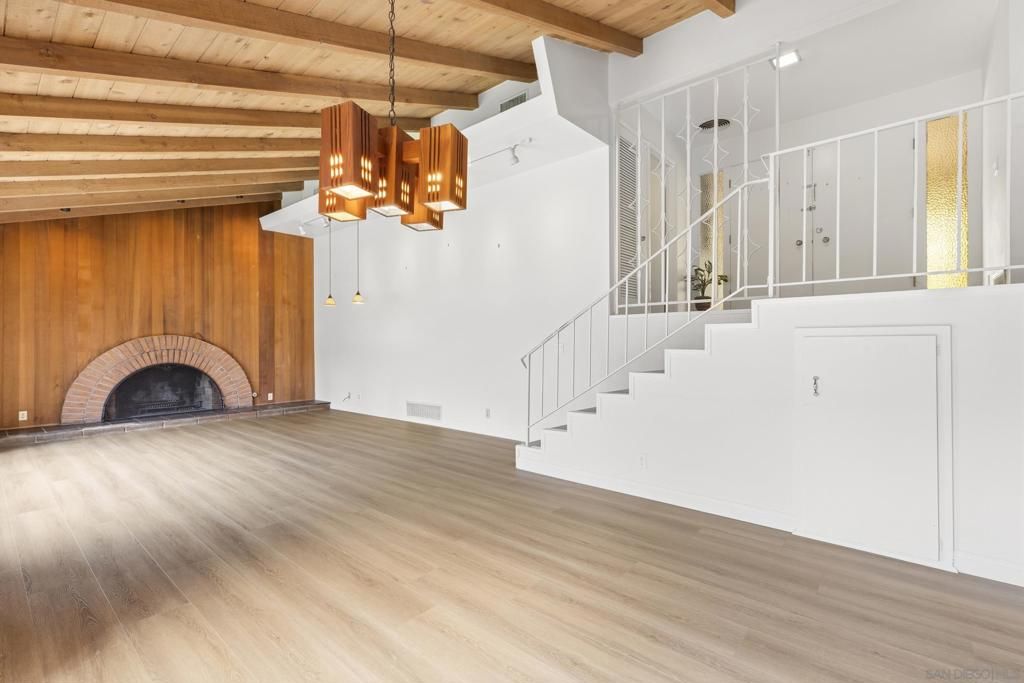 Image 3 of property listing at 13941 Sagewood Dr, Poway, CA 92064