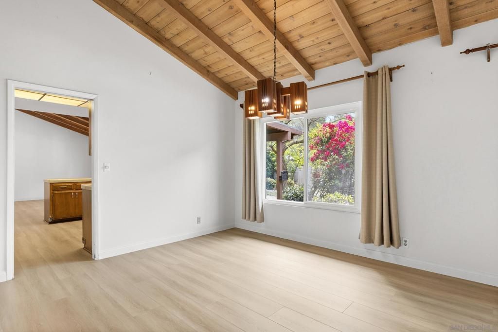 Image 5 of property listing at 13941 Sagewood Dr, Poway, CA 92064