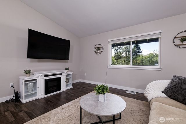 5031 E Rasor Road W, Belfair, WA 98528
