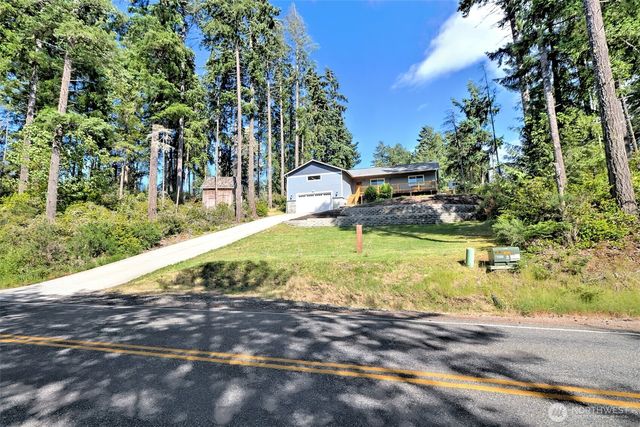 5031 E Rasor Road W, Belfair, WA 98528