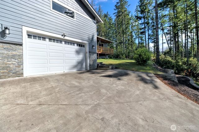 5031 E Rasor Road W, Belfair, WA 98528