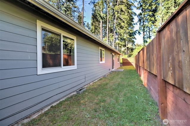 5031 E Rasor Road W, Belfair, WA 98528