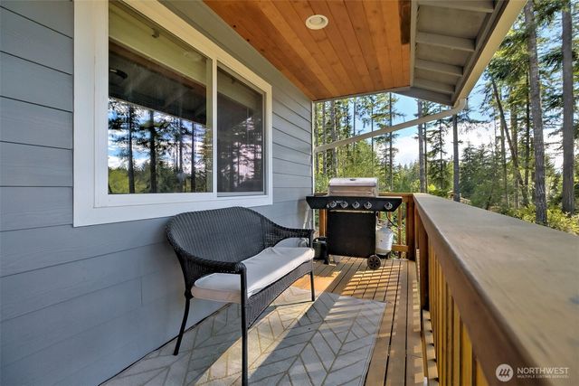 5031 E Rasor Road W, Belfair, WA 98528