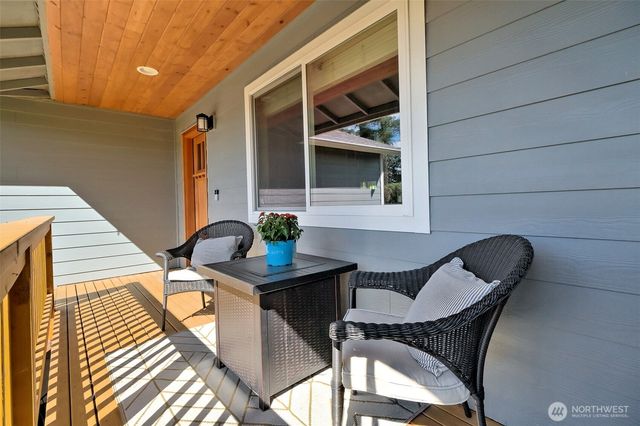 5031 E Rasor Road W, Belfair, WA 98528