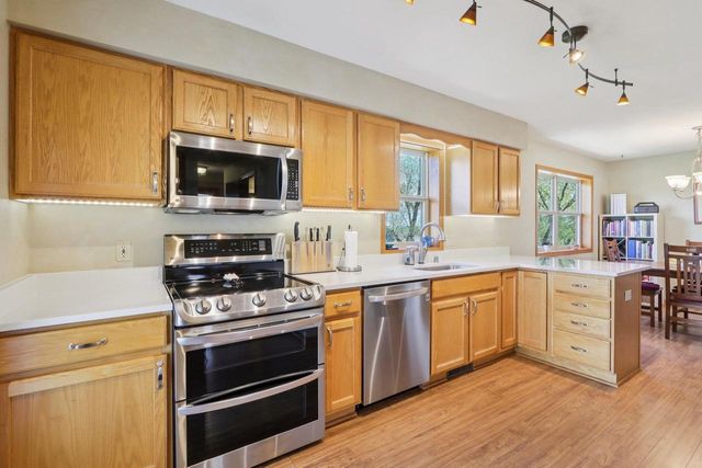 2901 Wayland Drive, Madison, WI 53713