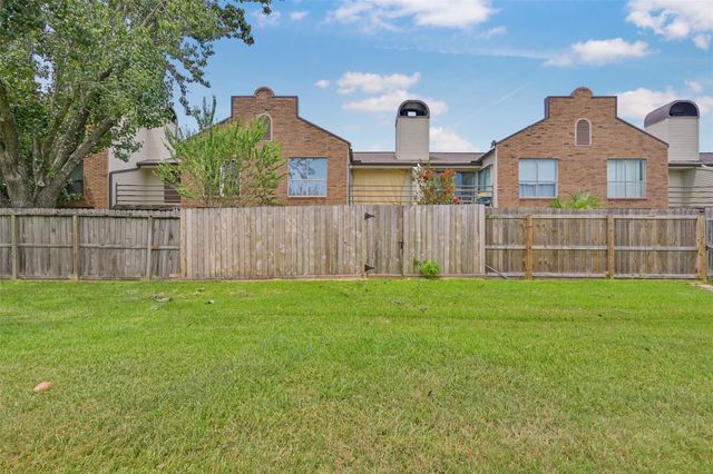 2336 Fairwind Road, Houston, TX 77062