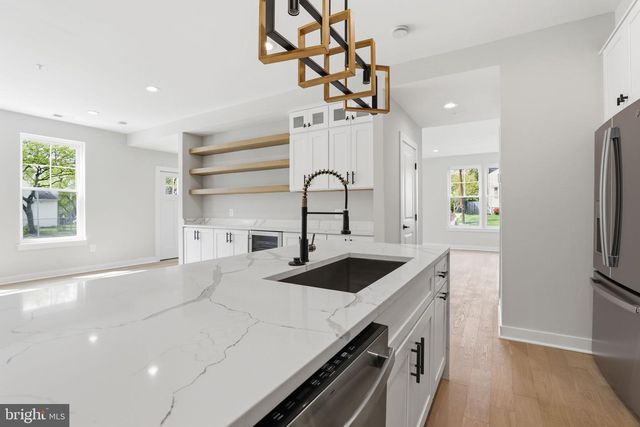 501 HORNERS LN, Rockville, MD 20850