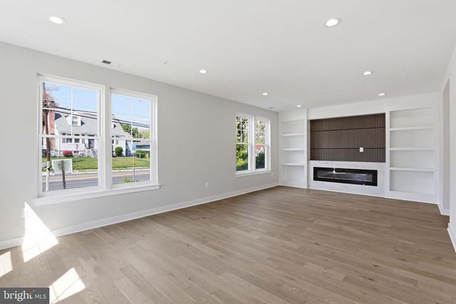 501 HORNERS LN, Rockville, MD 20850
