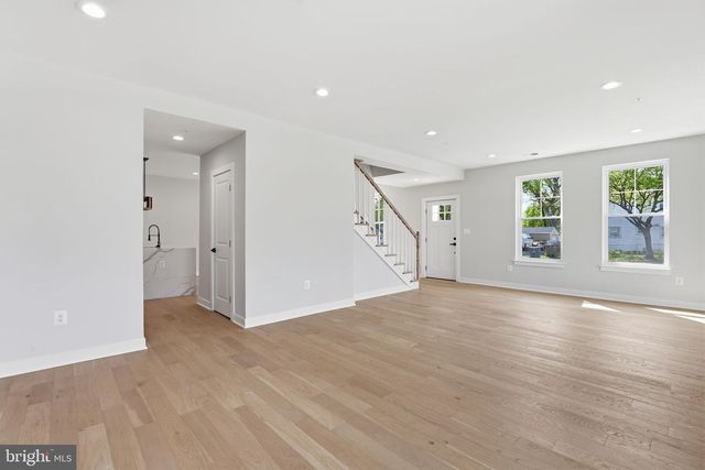 501 HORNERS LN, Rockville, MD 20850