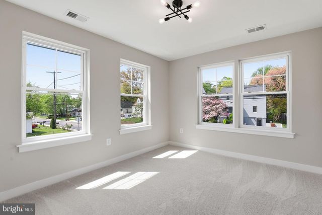 501 HORNERS LN, Rockville, MD 20850