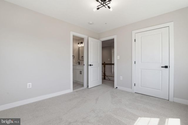 501 HORNERS LN, Rockville, MD 20850