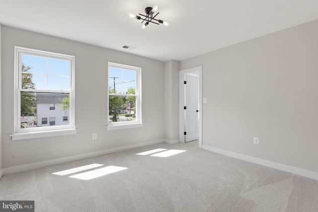 501 HORNERS LN, Rockville, MD 20850