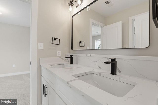 501 HORNERS LN, Rockville, MD 20850